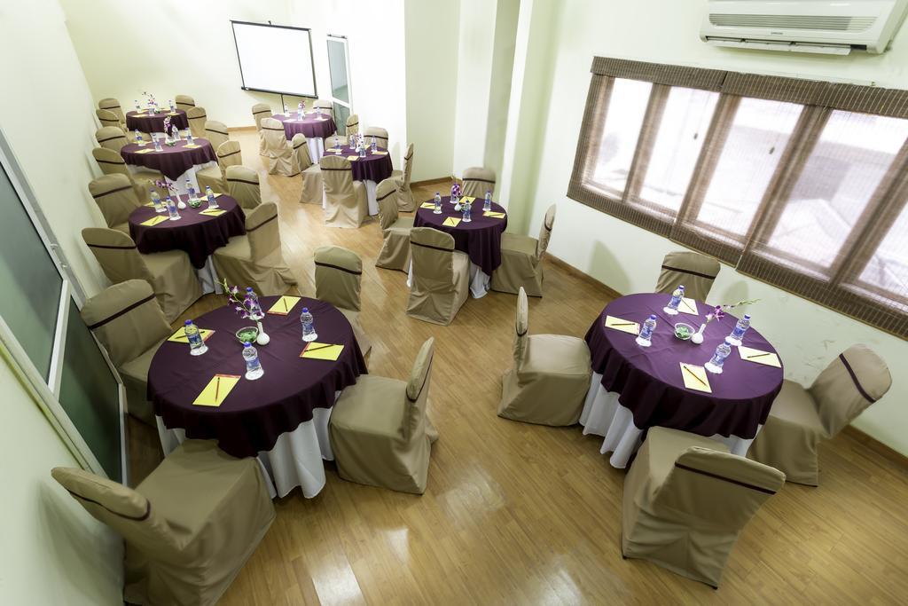 Hm Suites & Studios Бангалор Экстерьер фото