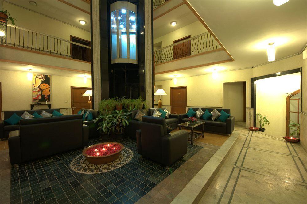 Hm Suites & Studios Бангалор Экстерьер фото